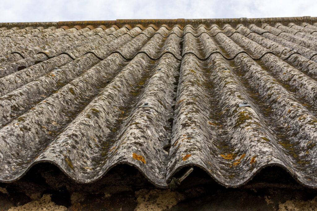 Azbest na dachu, eternit na dachu